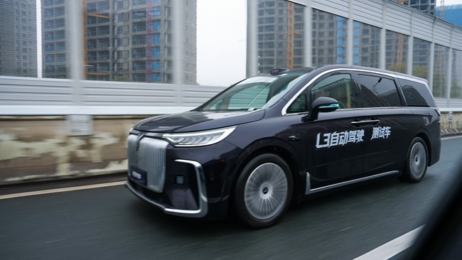 岚图珠峰（代号）L3级路测曝光 全球首款L3 MPV的量产倒计时