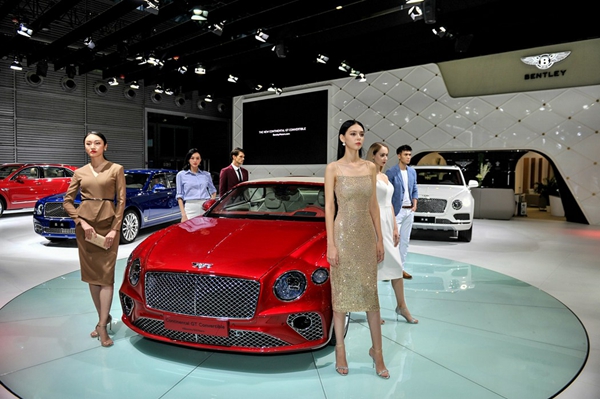 8. 宾利汽车亮相2019深港澳国际车展_2.jpg