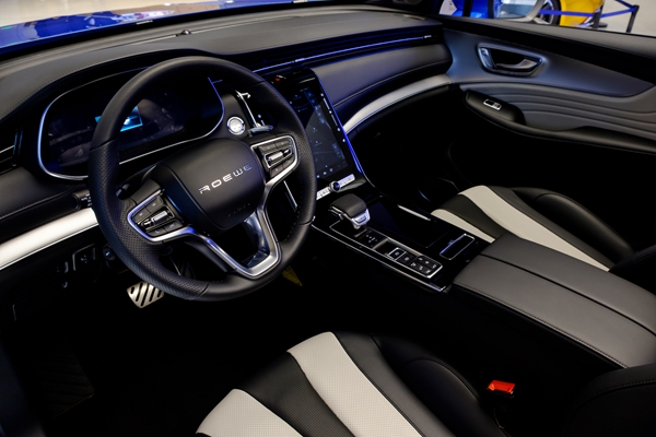 荣威RX5 MAX 04.jpg