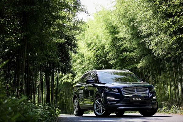 林肯MKC.jpg
