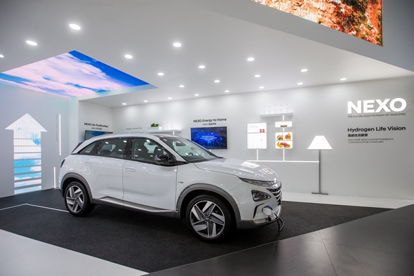 1.现代NEXO在2019年亚洲消费电子展.jpg