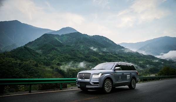 林肯领航员Navigator.jpg
