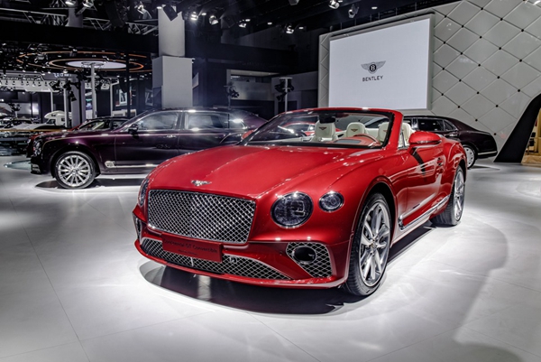 5. 宾利全新欧陆GT敞篷版.jpg