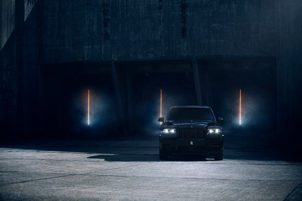 【新闻图片】Black Badge库里南_1.jpg