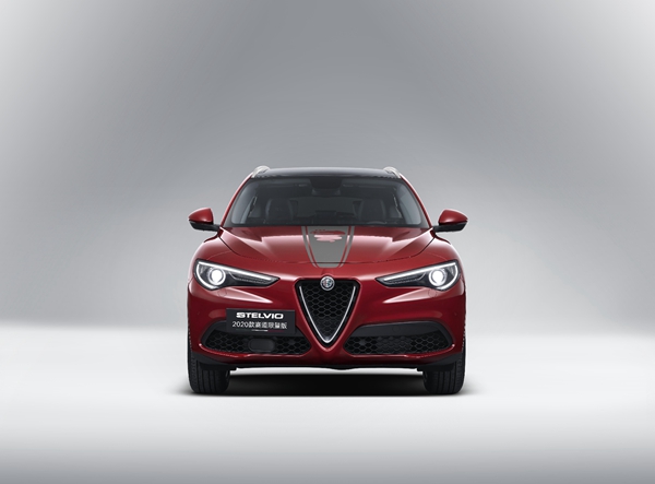 5. 2020款Stelvio赛道限量版.jpg