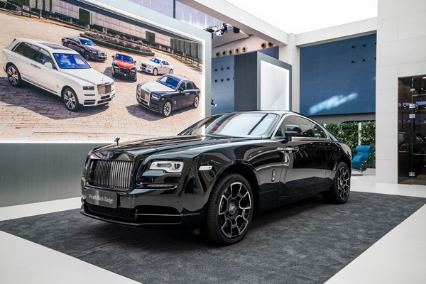 【新闻图片】Black Badge魅影.jpg