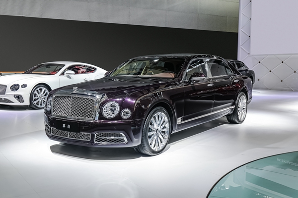 8. 宾利慕尚长轴距版伦敦特别定制款.jpg