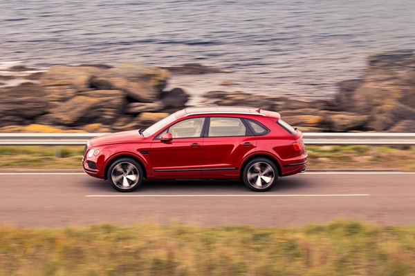 宾利汽车斩获多项大奖 (4).jpg