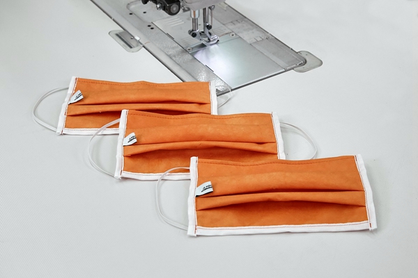 03 - 兰博基尼为Sant’Orsola-Malpighi医院生产的医用外科口罩.jpg