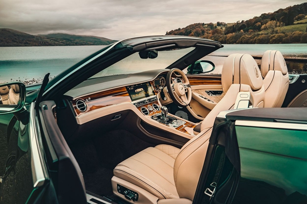 宾利全新欧陆GT敞篷版引入个性化粗花呢材质 (4).jpg