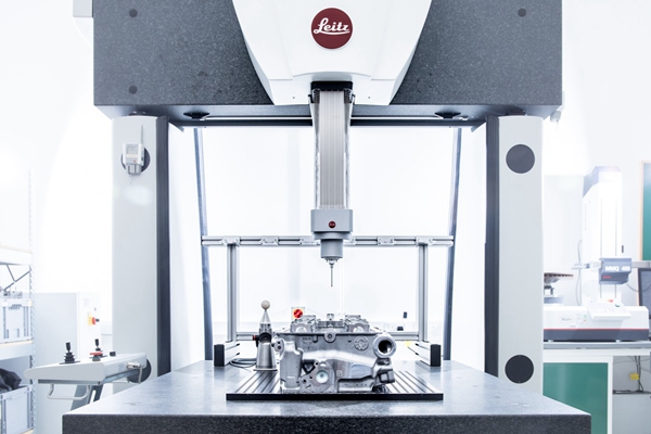 宾利汽车计量团队以精益求精成就极致奢华 (3).jpg