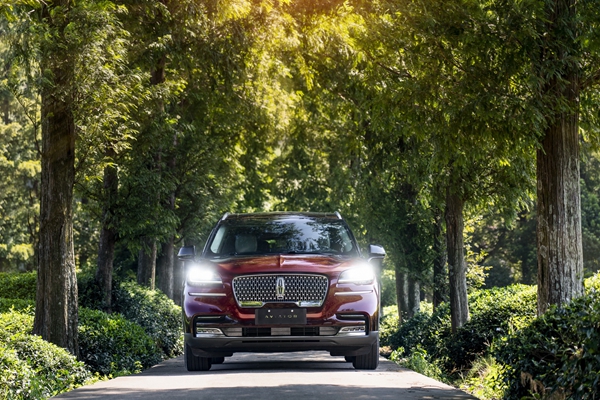 1. 全新林肯飞行家.jpg