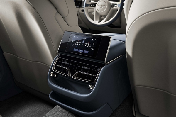 宾利品牌为全新飞驰引入触屏式遥控装置 (3).jpg