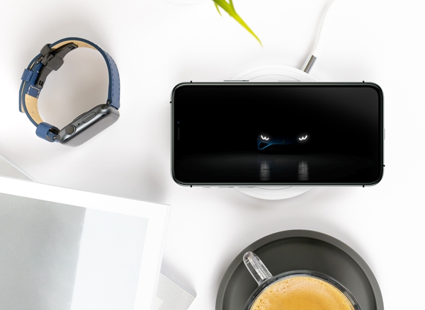 兰博基尼汽车公司通过AR技术发布全新Huracán EVO后驱敞篷版.jpg