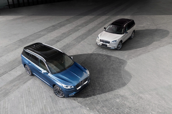 1. 全新林肯飞行家Aviator.jpg