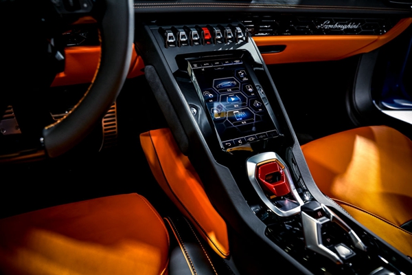 06 - 全新兰博基尼Huracán EVO后驱版 - 内饰.jpg
