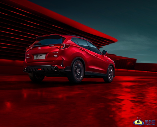 广本讴歌CDX 型录低角度红车尾.jpg