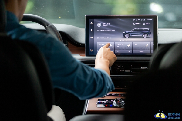 9_ 全新林肯飞行家Aviator-SYNC 智行互联.jpg