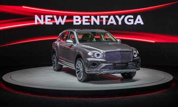 宾利新添越 (1).jpg