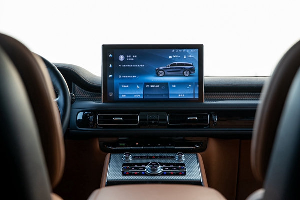 3. 全新林肯飞行家Aviator-SYNC 智行互联系统.jpg