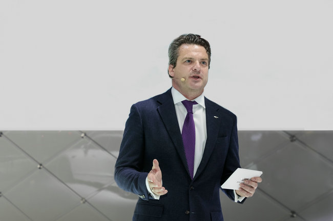 7. 宾利汽车中国内地及香港、澳门执行总经理安睿轲(Kim Airey)先生.jpg