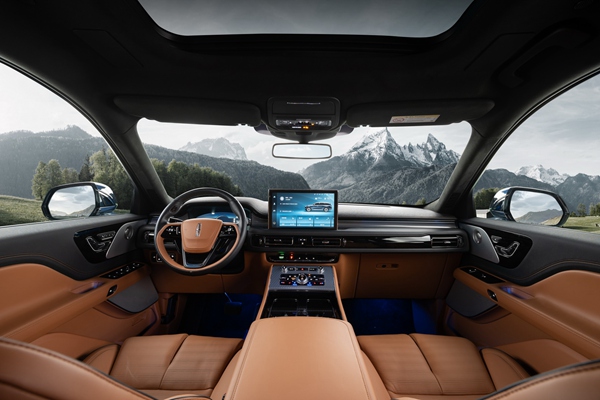 4. 全新林肯飞行家私享静谧座舱.jpg