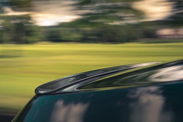 宾利全新飞驰风尚套件诠释运动美学格调 (6).jpg