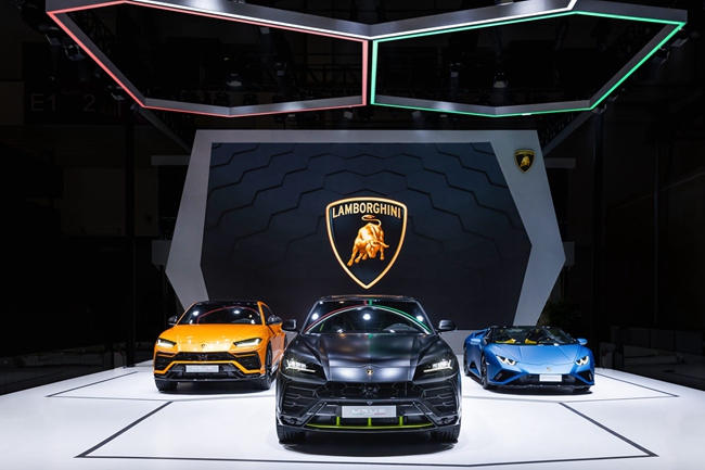 01 - 兰博基尼超级SUV Urus全新哑光漆特别版北京车展全球首发.jpg