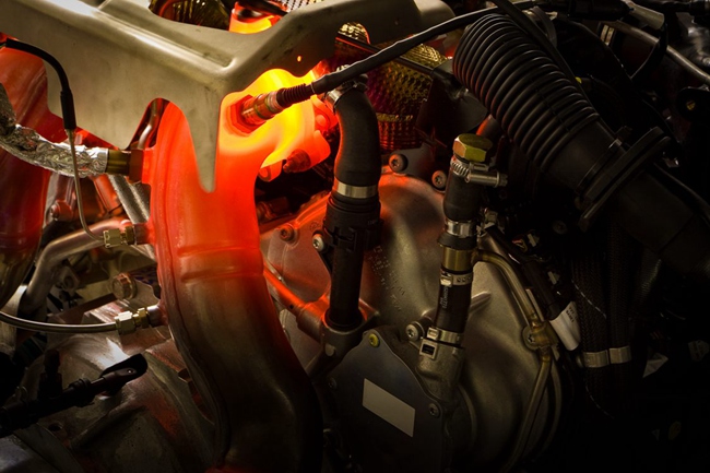 宾利全新飞驰V8成就卓越动力表现 (4).jpg