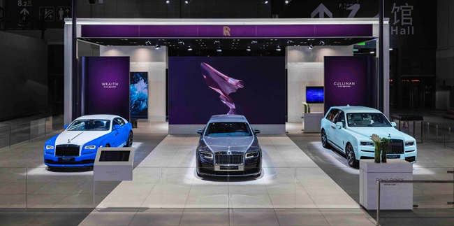 【新闻稿配图】2021上海汽车工业博览会劳斯莱斯汽车展台.jpg