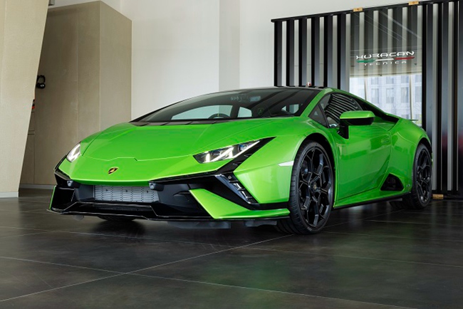 01 - 兰博基尼Huracán Tecnica中国内地市场首次亮相.jpg