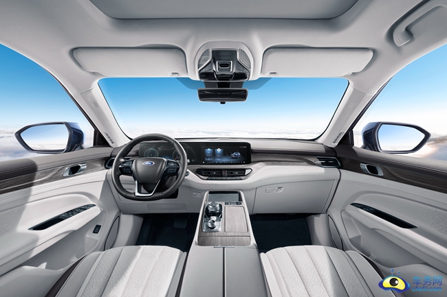 福特_新领裕_大内饰.jpg
