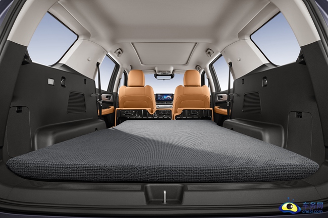 S019后备箱空间-床垫-R.jpg