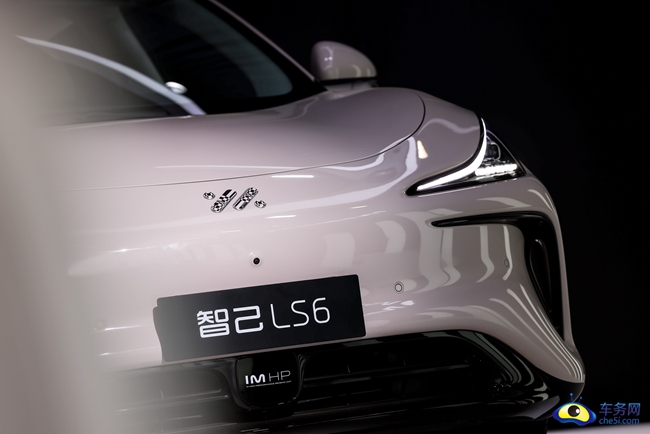 成都车展智己LS6-2.jpg